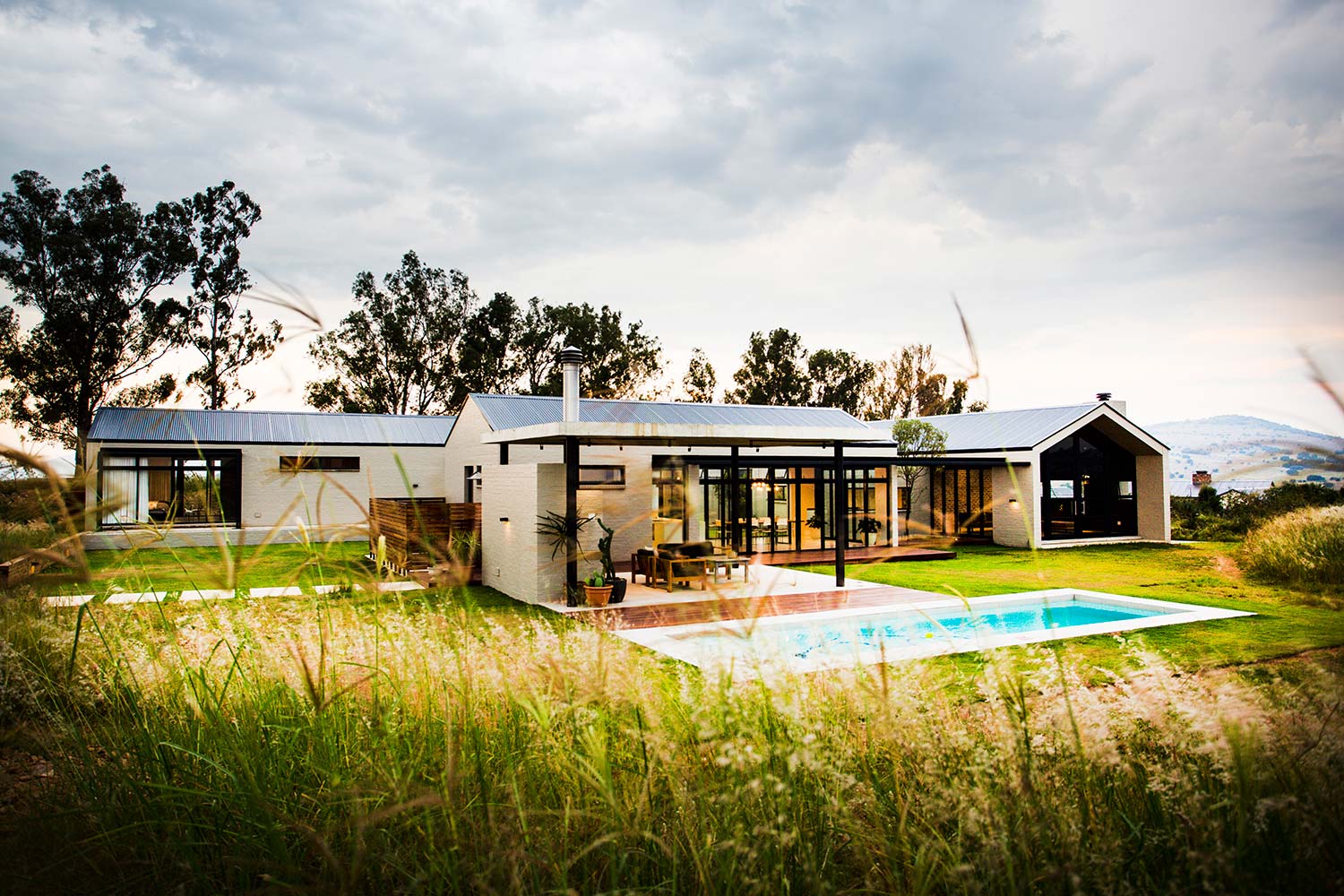 veld-architects-house-on-a-hill-240