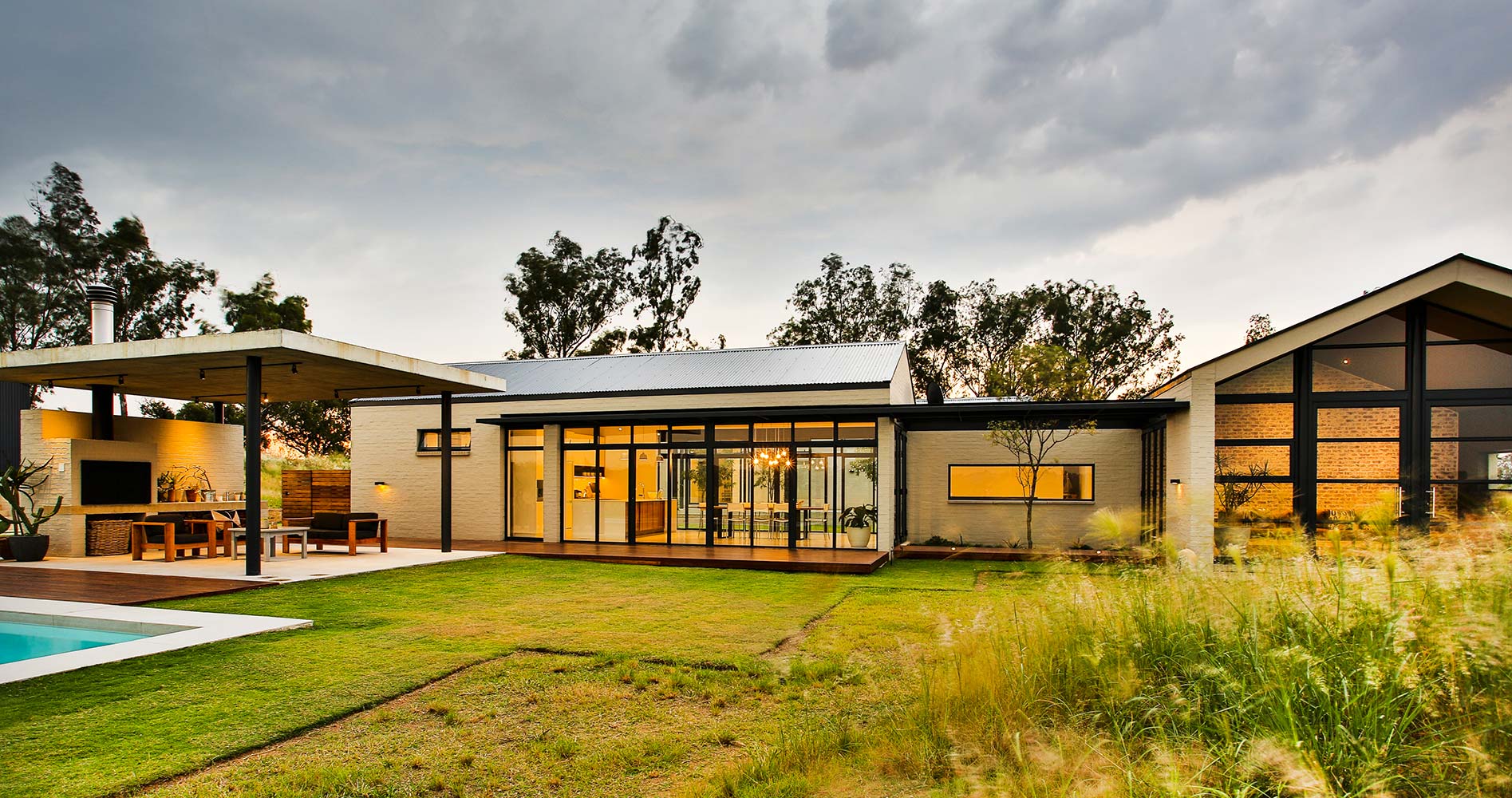 veld-architects-house-on-a-hill-245