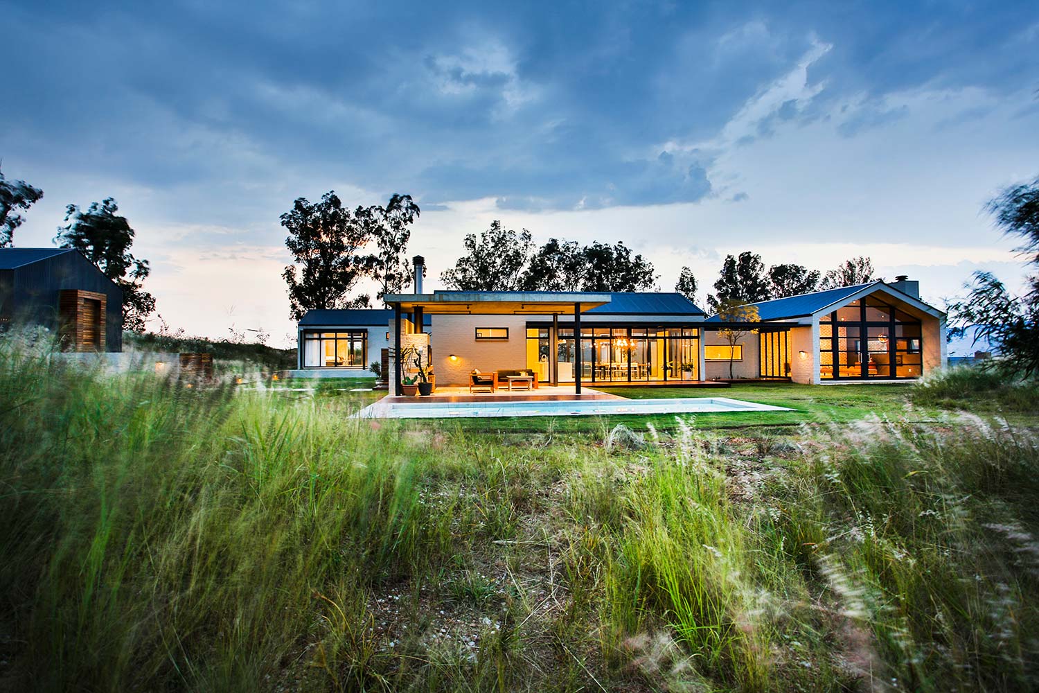 veld-architects-house-on-a-hill-260