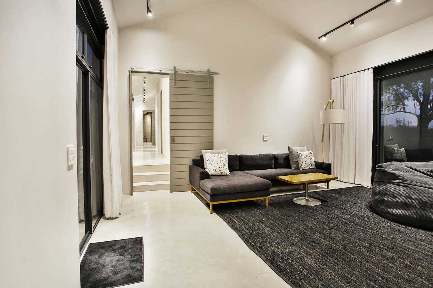 veld-architects-house-on-a-hill-274