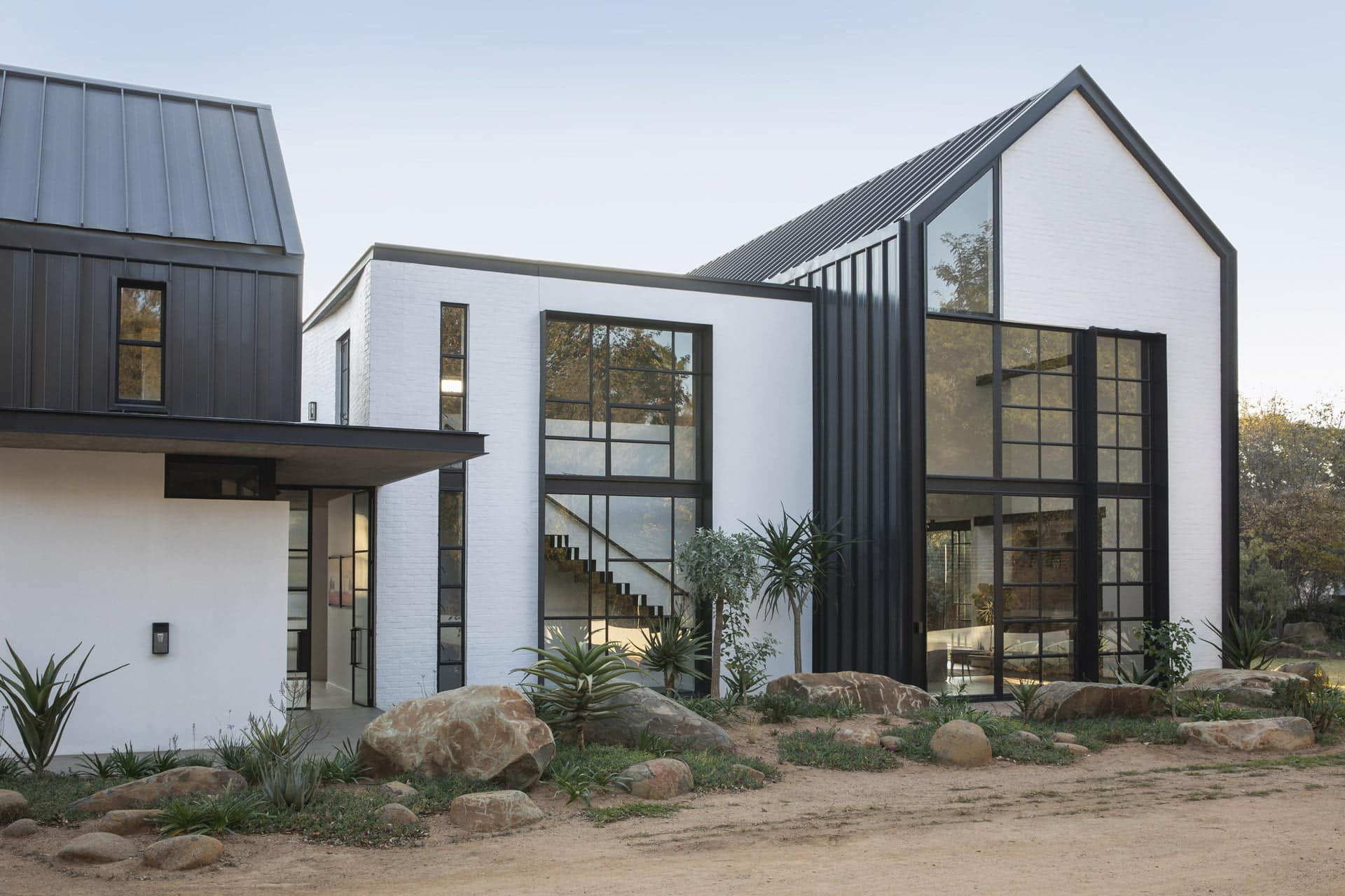 Veld-architects-Ebony-and-Ivory-09